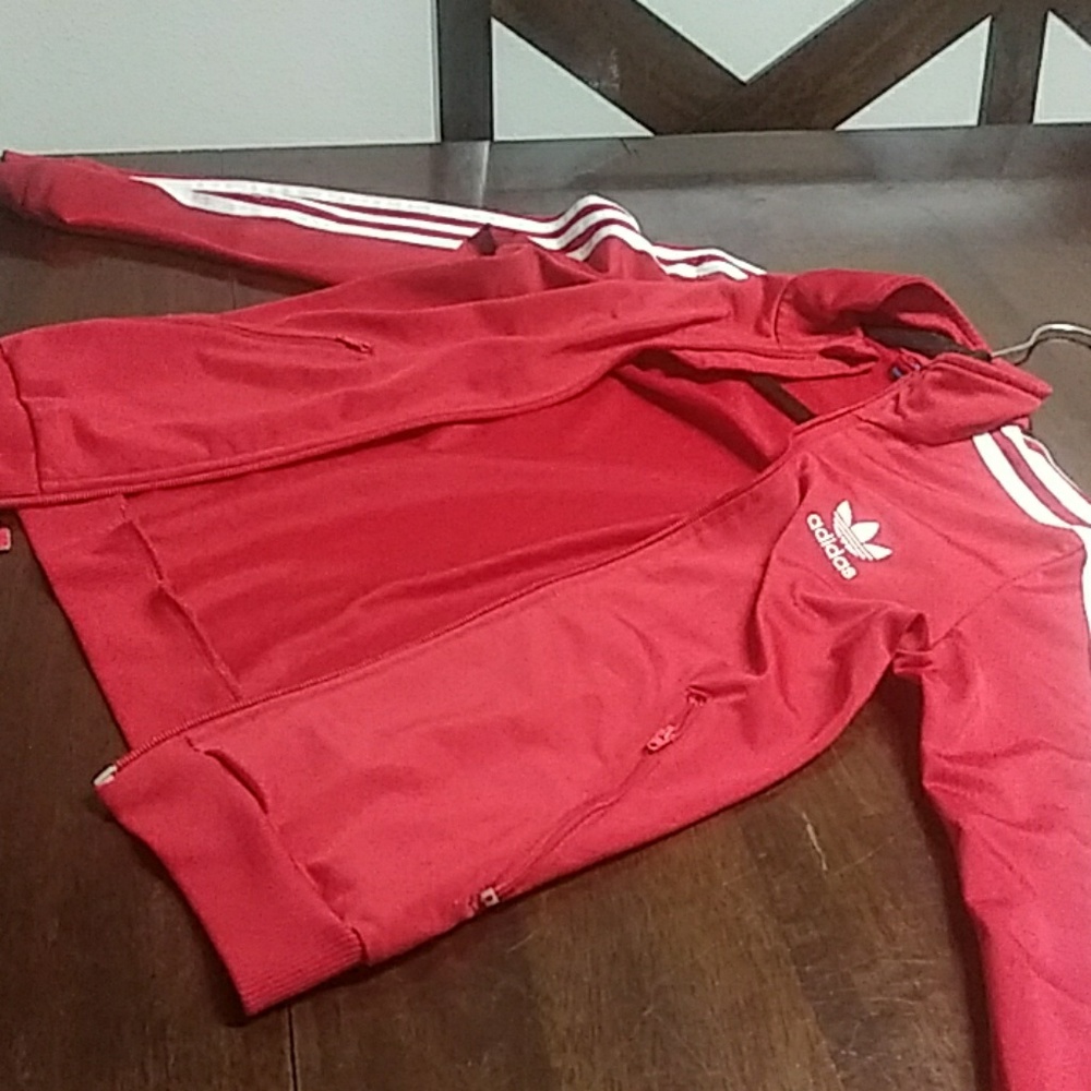 I'm selling my adida jacket